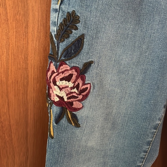 Talbots Embroidered Jeans - Picture 4 of 6